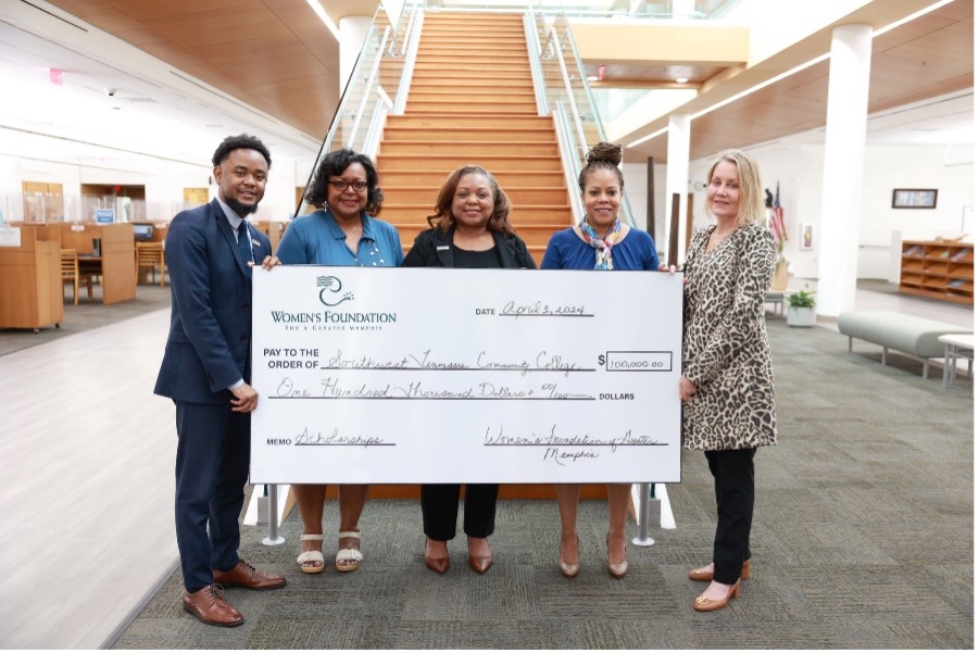 President Tracy D. Hall (middle) receives a $100,000 check from the Women’s Foundation of Greater Memphis. Pictured with Dr. Hall are Southwest Associate Vice President for Institutional Advancement and Resource Development Braylin Laster, Patria Johnson and Shante Avant from the WFGM and Southwest’s Director of Grants Development and Management Suzanne Gibson. 