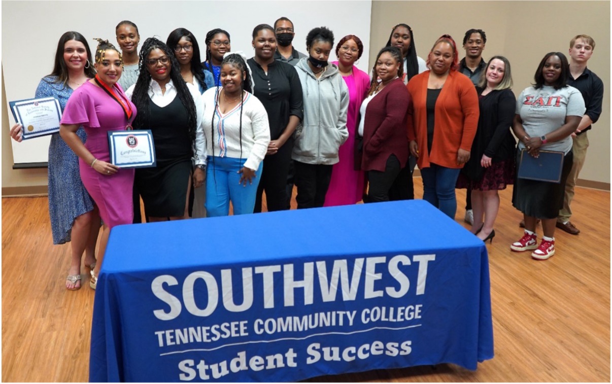 Thirty-four inductees into the National Society of Leadership and Success completed the required five-step leadership program that helps students develop skills that drive success beyond the classroom and into a future profession.