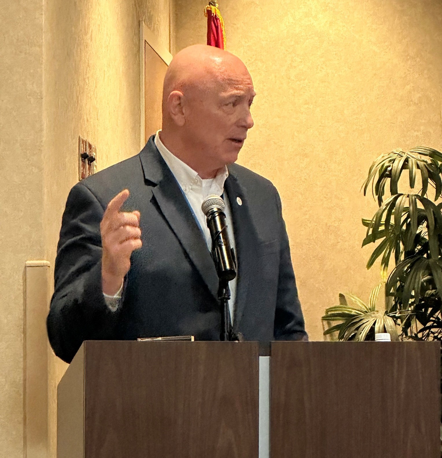 President and CEO of MLGW Doug McGowan at the CEES Academy graduation ceremony. 